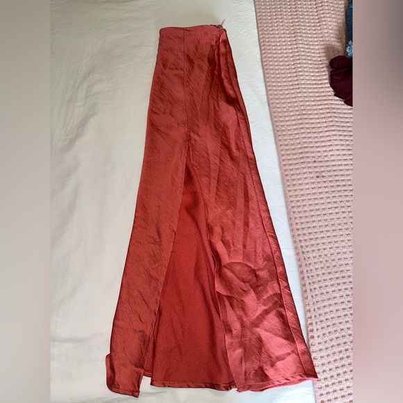 Silky Skirt - Picture 5 of 6